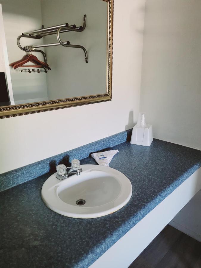 Rodeway Hotel