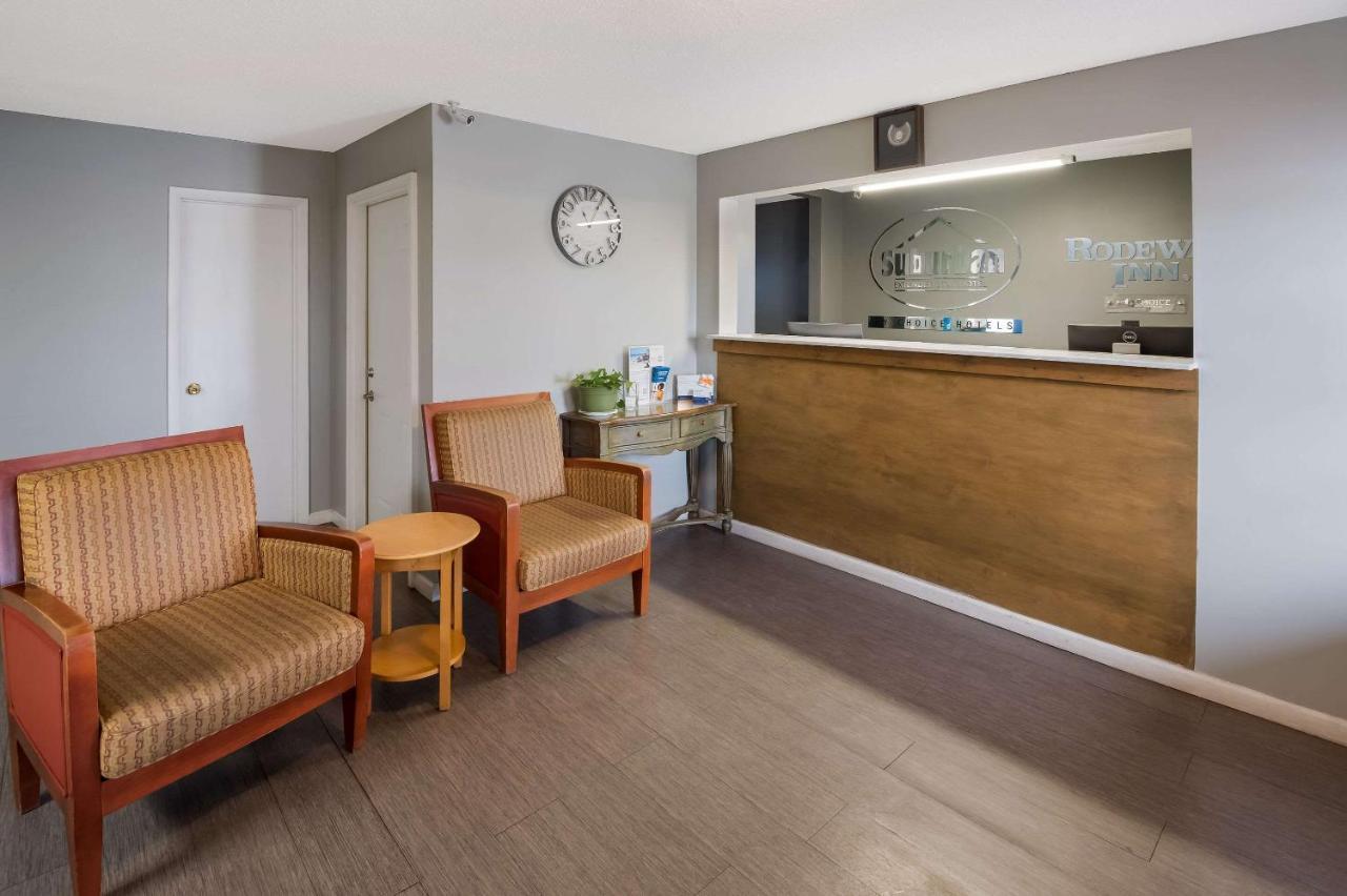 Rodeway Hotel 3*